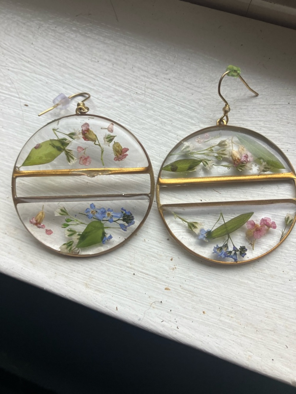 Handmade Pressed Flower Round Resin Earring - Pink & Blue Floral